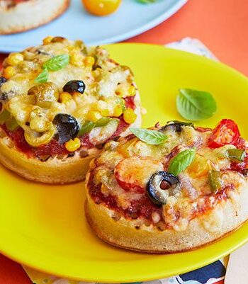 https://www.pontalo.net - Crumpet pizzas