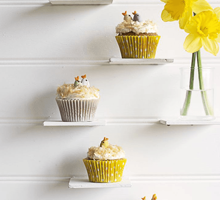 https://www.pontalo.net - Easter nest coconut & white chocolate cupcakes