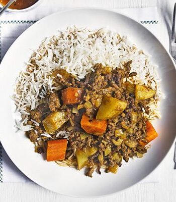 https://www.pontalo.net - Indian beef keema with carrots & potatoes