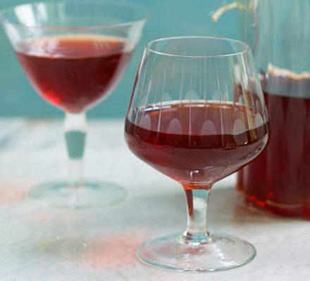 https://www.pontalo.net - Damson vodka