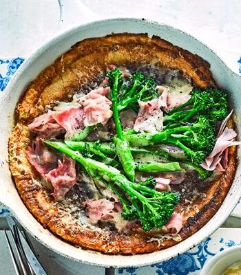 https://www.pontalo.net - Ham & cheese Dutch baby pancake