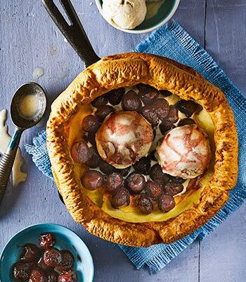 https://www.pontalo.net - Dutch baby pancake with drunken cherries