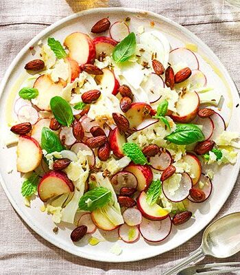 https://www.pontalo.net - Shaved fennel & radish salad with pickled peaches