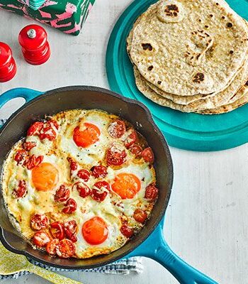 https://www.pontalo.net - Flatbreads with brunch-style eggs