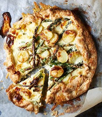 https://www.pontalo.net - Free-form asparagus & potato tart