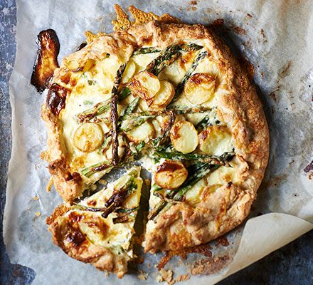 https://www.pontalo.net - Free-form asparagus & potato tart