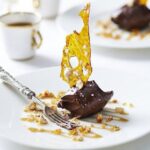 https://www.pontalo.net - Chocolate ganache & salted caramel brittle