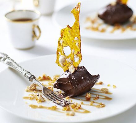 https://www.pontalo.net - Chocolate ganache & salted caramel brittle