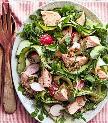 https://www.pontalo.net - Garden salmon salad