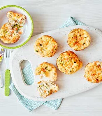 https://www.pontalo.net - Toddler recipe: Mini egg & veg muffins