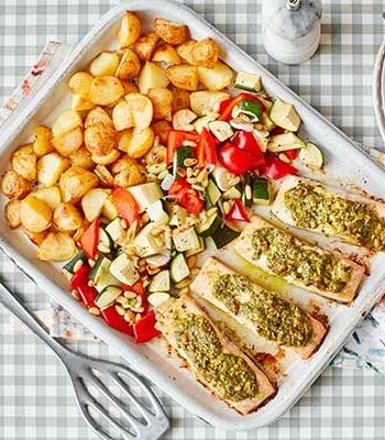 https://www.pontalo.net - Salmon pesto traybake with baby roast potatoes