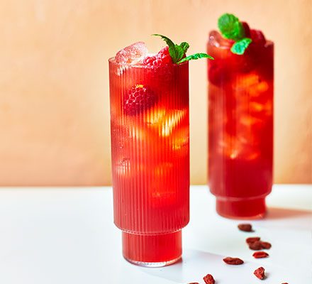 https://www.pontalo.net - Goji berry & raspberry cooler