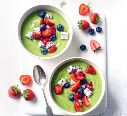 https://www.pontalo.net - Green rainbow smoothie bowl