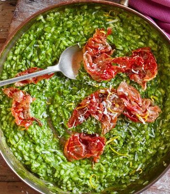 https://www.pontalo.net - Green spinach & lemon risotto with crispy prosciutto