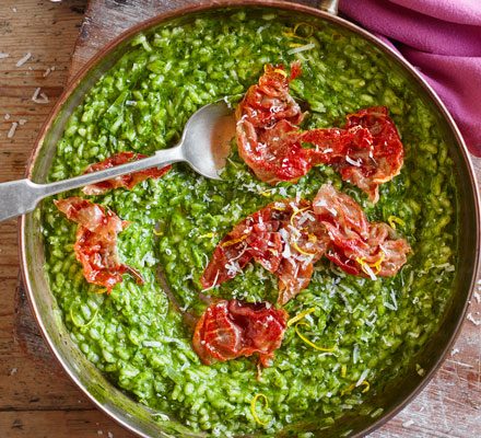 https://www.pontalo.net - Green spinach & lemon risotto with crispy prosciutto