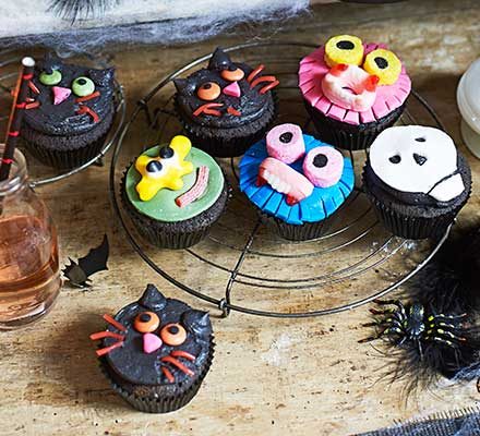 https://www.pontalo.net - Halloween cupcakes recipe