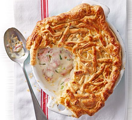 https://www.pontalo.net - Ham & tarragon pot pie