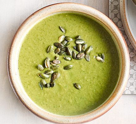 https://www.pontalo.net - Herby broccoli & pea soup