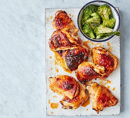 https://www.pontalo.net - Honey & soy chicken with sesame broccoli