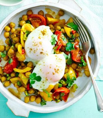 https://www.pontalo.net - Indian chickpeas with poached eggs