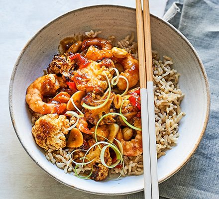 https://www.pontalo.net - Kung pao cauliflower & prawn stir-fry