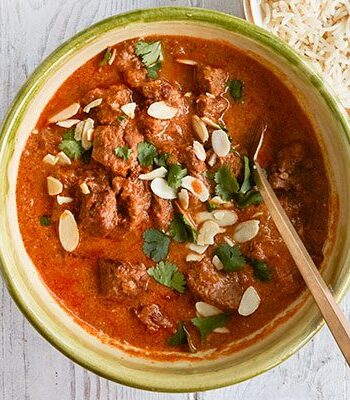 https://www.pontalo.net - Easy slow cooker lamb curry