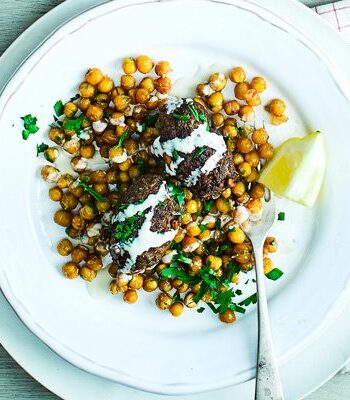 https://www.pontalo.net - Spiced koftas with honey & chickpeas