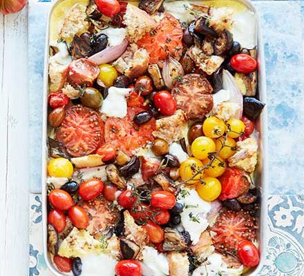 https://www.pontalo.net - Lazy summer tomato & sourdough traybake