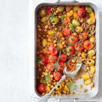 https://www.pontalo.net - Moroccan freekeh traybake