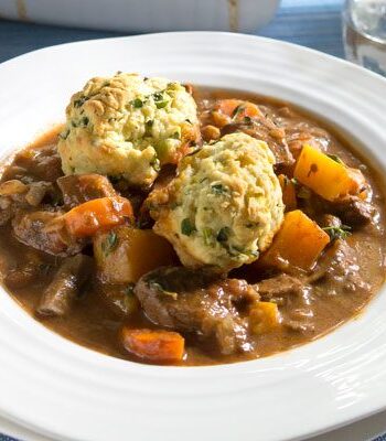 https://www.pontalo.net - Beef stew & dumplings