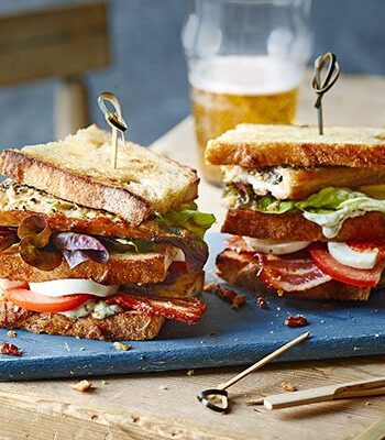 https://www.pontalo.net - Mackerel club sandwich