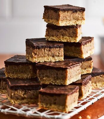 https://www.pontalo.net - Vegan millionaire's shortbread