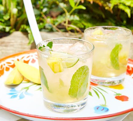 https://www.pontalo.net - Mango & pineapple mojito