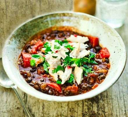 https://www.pontalo.net - Mexican-style bean soup with shredded chicken & lime