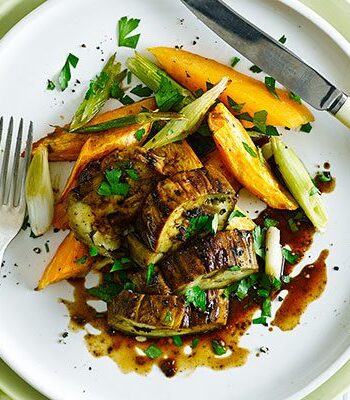 https://www.pontalo.net - Miso-roasted aubergine steaks with sweet potato