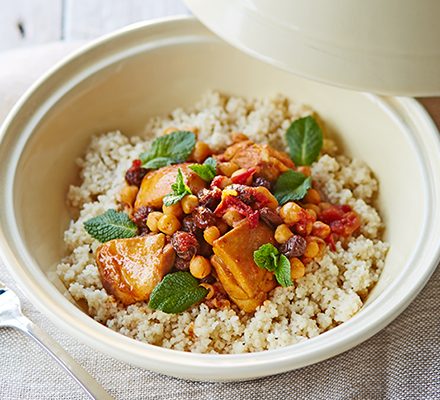 https://www.pontalo.net - Easy chicken & chickpea tagine