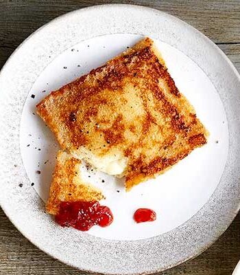 https://www.pontalo.net - Mozzarella-stuffed French toast