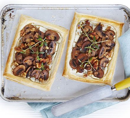 https://www.pontalo.net - Mushroom & goat’s cheese tartlets