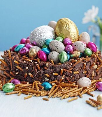 https://www.pontalo.net - Chocolate tiffin Easter nest