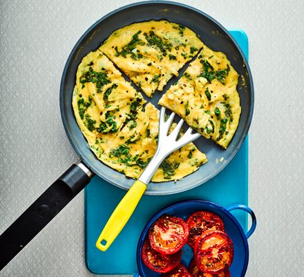 https://www.pontalo.net - Herb omelette with fried tomatoes