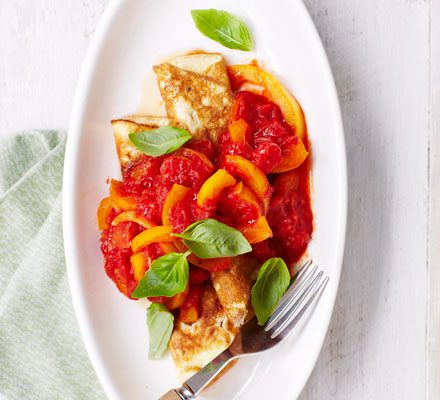 https://www.pontalo.net - Omelette pancakes with tomato & pepper sauce