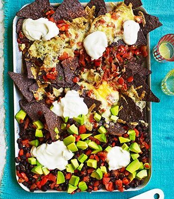 https://www.pontalo.net - One-pan nachos with black beans