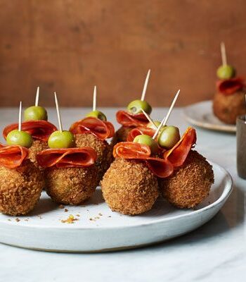 https://www.pontalo.net - Paella arancini bites