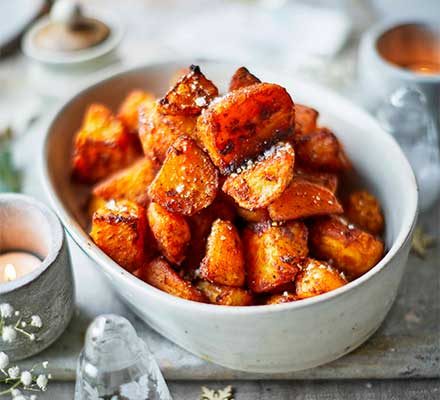 https://www.pontalo.net - Roast potatoes with paprika