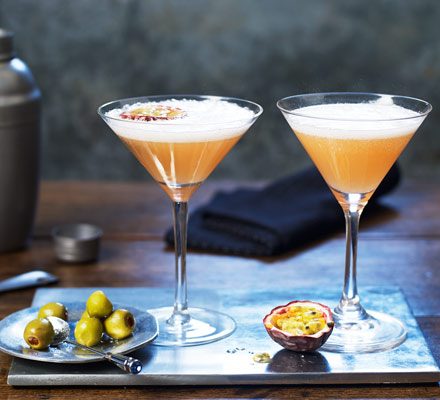 https://www.pontalo.net - Passion fruit martini