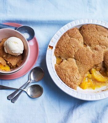 https://www.pontalo.net - Peach cobbler