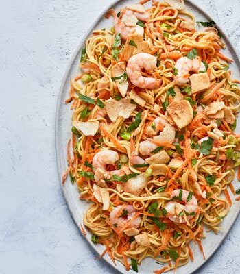 https://www.pontalo.net - Peanut butter & prawn noodle salad