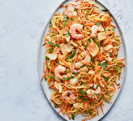 https://www.pontalo.net - Peanut butter & prawn noodle salad