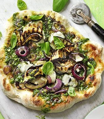 https://www.pontalo.net - Pesto pizza with aubergine & goat’s cheese