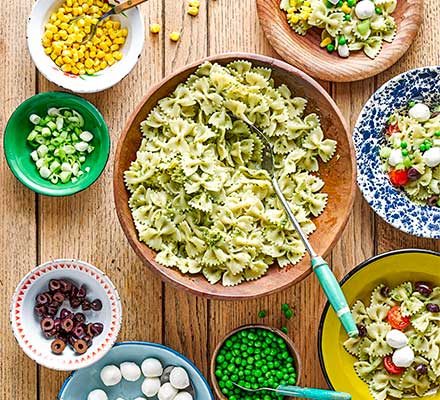 https://www.pontalo.net - Pick & mix pesto pasta salad bar